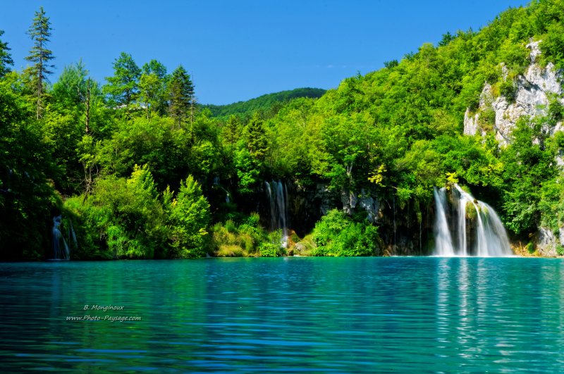 Des cascades se d茅versent dans une eau bleu turquoise, telle est la magie des paysages de Plitvice
Parc National de Plitvice, Croatie
Mots-cl茅s: les_plus_belles_images_de_nature cascade categorielac croatie plitvice UNESCO_patrimoine_mondial nature croatie