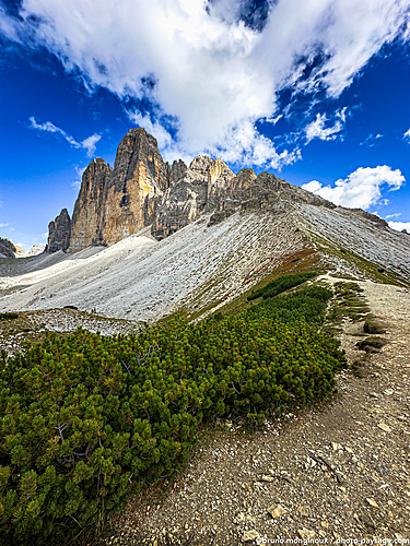 Nom du fichier=Dolomites-magnifiques-trois_cimes_Lavaredo-IMG_7079.jpeg
Taille du fichier=7919Ko
Dimensions : 3024x4032
Ajouté le : 16 Septembre 2025 Nom du fichier=Dolomites-magnifiques-trois_cimes_Lavaredo-IMG_7079.jpeg
Taille du fichier=7919Ko
Dimensions : 3024x4032
Ajouté le : 16 Septembre 2025