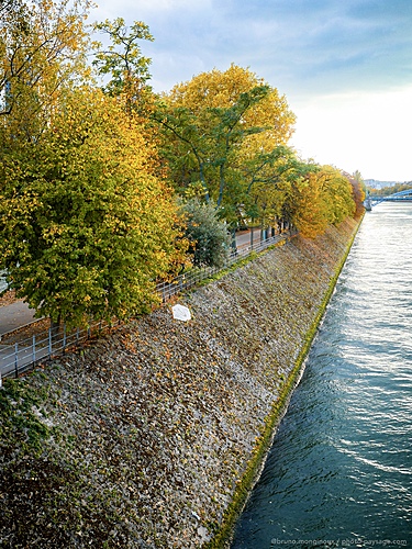 Nom du fichier=La_Seine-automne-allee-des-cygnes-P1100184.jpeg
Taille du fichier=9883Ko
Dimensions : 3528x4704
Ajouté le : 19 Octobre 2025 Nom du fichier=La_Seine-automne-allee-des-cygnes-P1100184.jpeg
Taille du fichier=9883Ko
Dimensions : 3528x4704
Ajouté le : 19 Octobre 2025