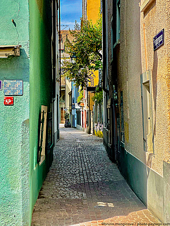 Vieux-Zurich-Suisse-ruelle-pavee-IMG_2453.jpeg