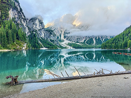 Nom du fichier=magnifique_lac_de_Braies-Dolomites-IMG_6763.jpeg
Taille du fichier=18420Ko
Dimensions : 8064x6048
Ajouté le : 25 Septembre 2025 Nom du fichier=magnifique_lac_de_Braies-Dolomites-IMG_6763.jpeg
Taille du fichier=18420Ko
Dimensions : 8064x6048
Ajouté le : 25 Septembre 2025